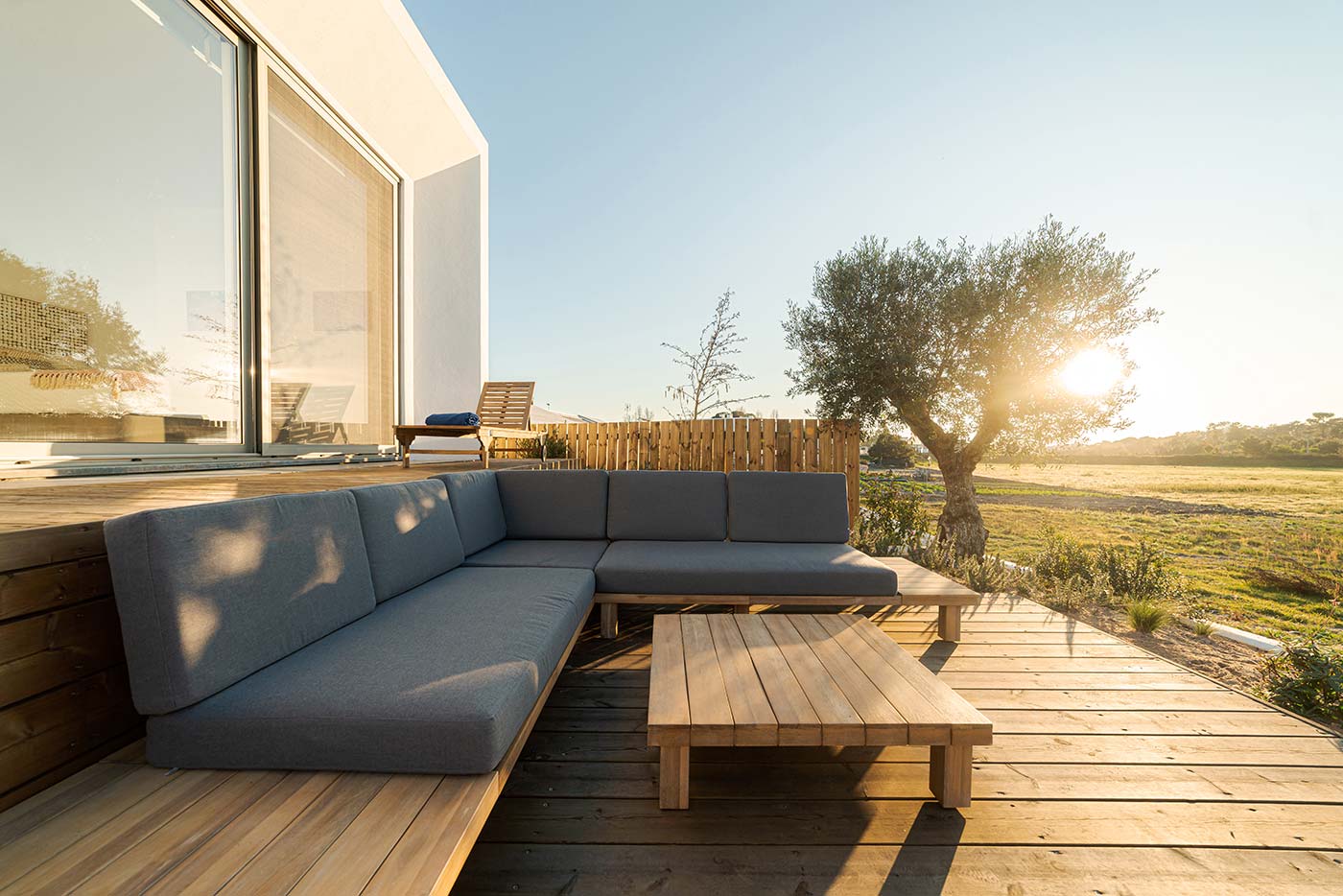 modern-villa-with-pool-and-deck-2021-08-27-11-53-56-utc